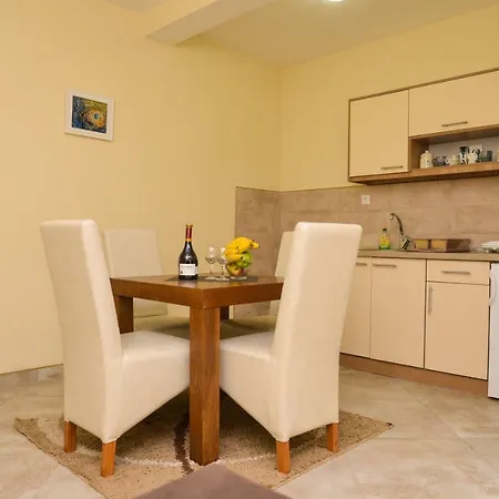 Aurora I&n Apartment Zlatibor